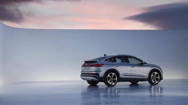 Audi_Q4_e-tron_Sportback_2021-07.jpg