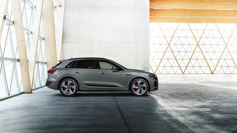 Audi_Q8-etron-2023-03.jpg