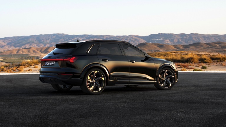 Audi_SQ8-etron-2023-04.jpg