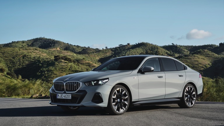 BMW_i5_eDrive40_Sedan-08.jpg