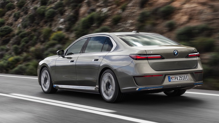 BMW_i7_2022-03.jpg