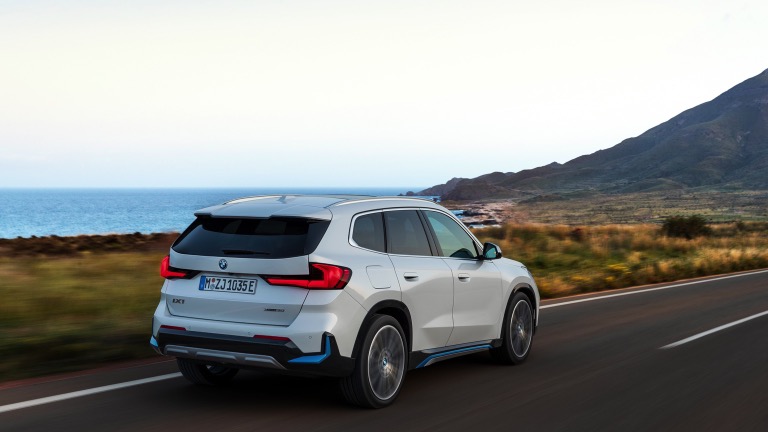 BMW_iX1_2022-02-1.jpg