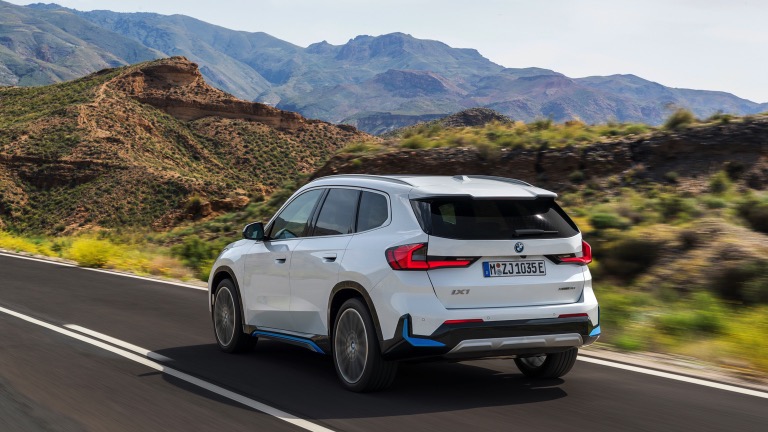 BMW_iX1_2022-07-1.jpg