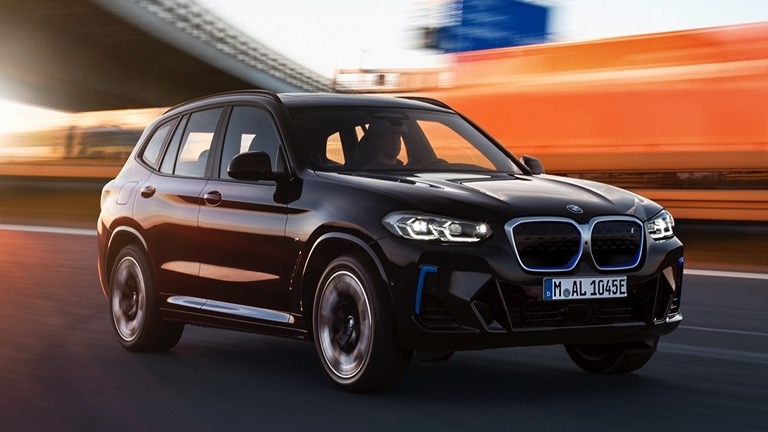 BMW_iX3_2022-01.jpg