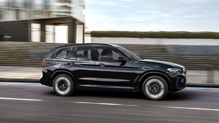 BMW_iX3_2022-03.jpg