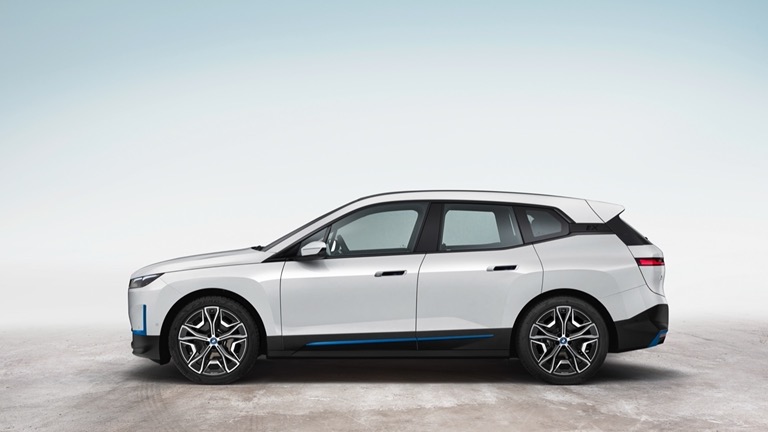 BMW_iX_2022-06-1.jpg