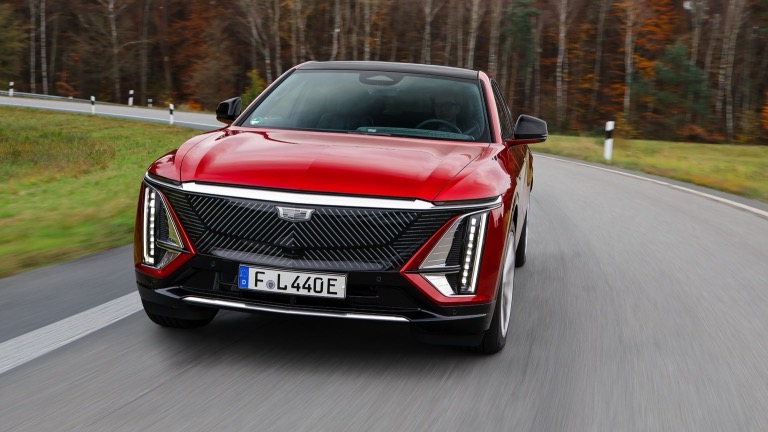 Cadillac_Lyriq-04.jpg