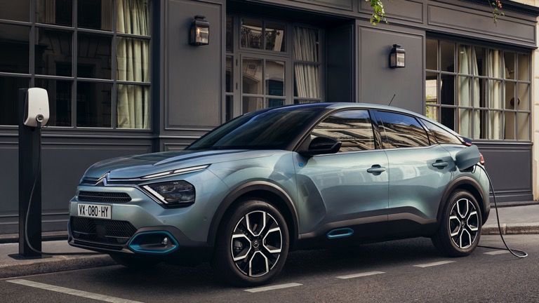 Citroen_e-C4-01.jpg