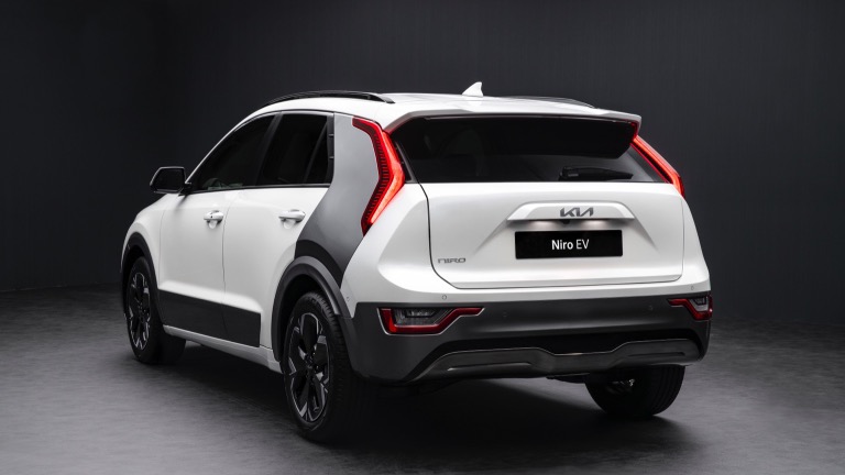 Kia-NiroEV-2022-03.jpg