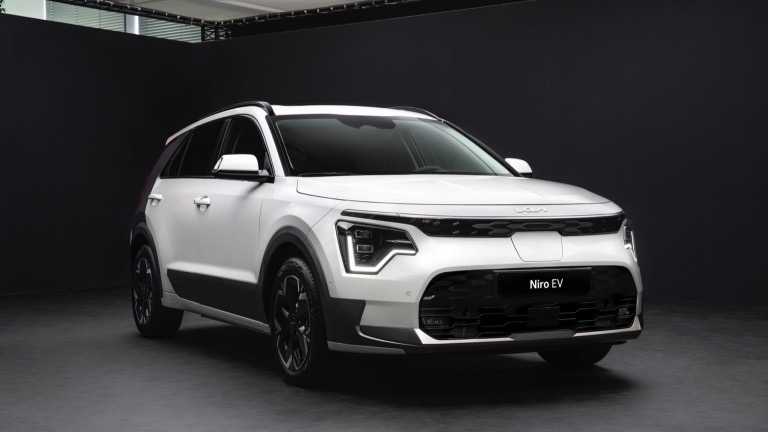 Kia-NiroEV-2022-06.jpg
