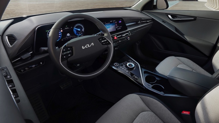 Kia-NiroEV-2022-08.jpg