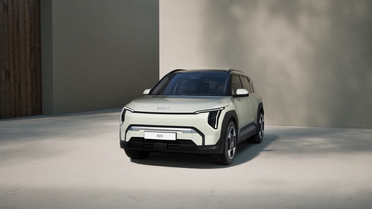 Kia_EV3_2025-05-1.jpg