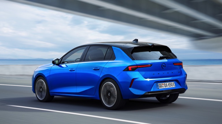 Opel_Astra_Electric-02.jpg
