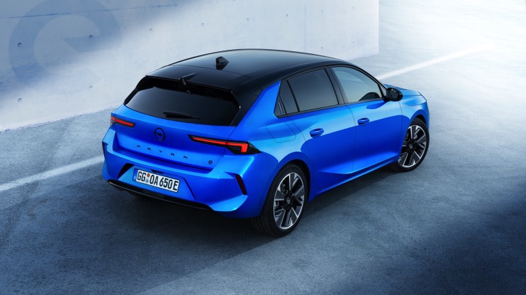 Opel_Astra_Electric-04.jpg