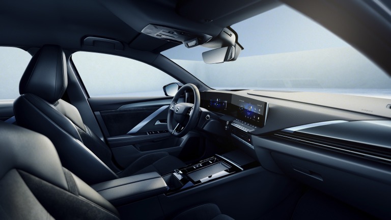 Opel_Astra_Electric-06.jpg