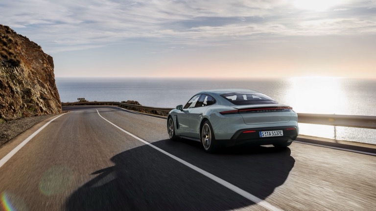 Porsche_Taycan_2024-03-2.jpg