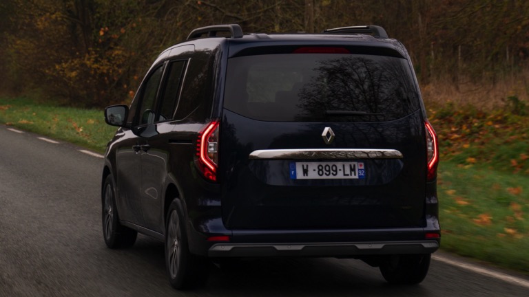 Renault_Kangoo_E-Tech_Electric-03.jpg