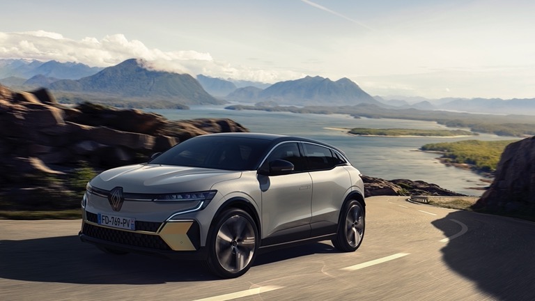 Renault_Megane_ETech-02.jpg