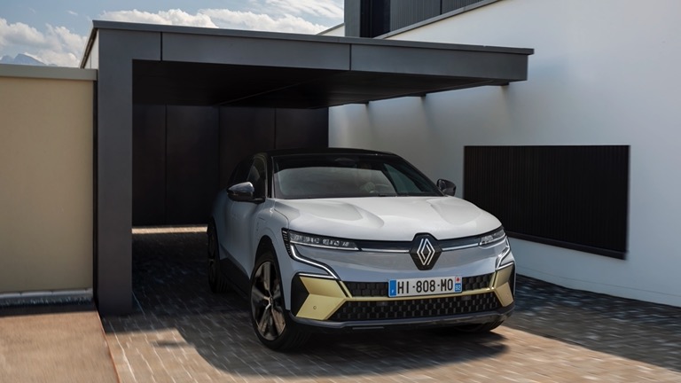 Renault_Megane_ETech-08.jpg
