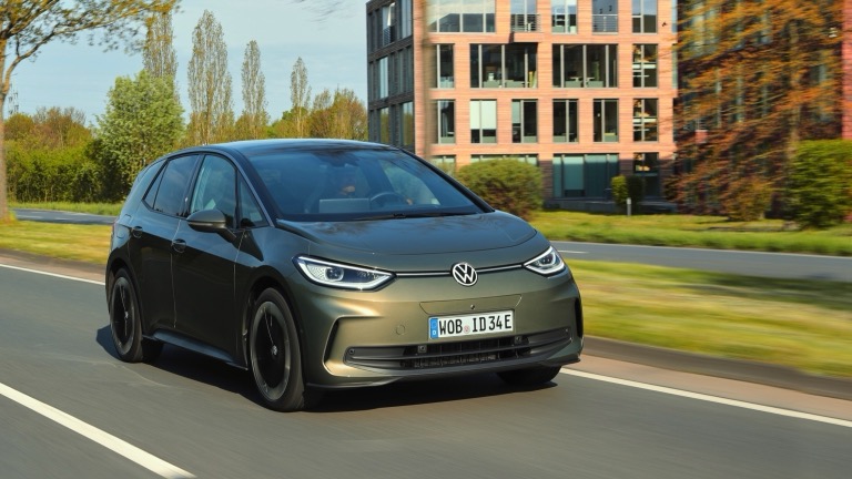Volkswagen_ID3_2024-07.jpg