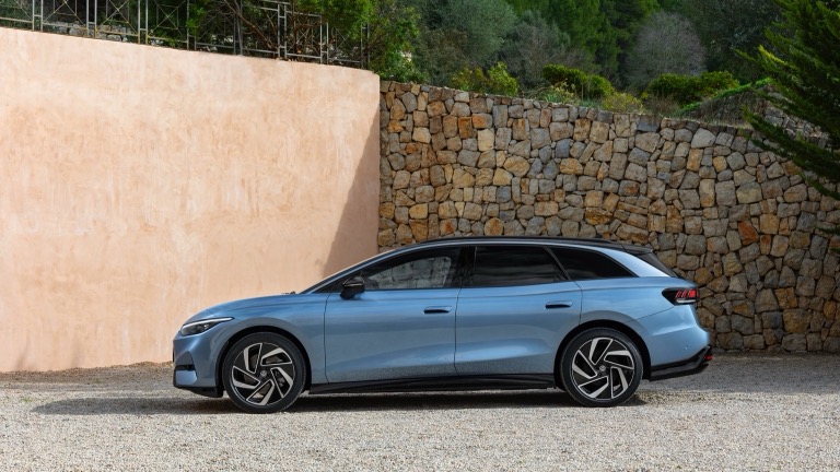 Volkswagen_ID7_Tourer-02-1.jpg