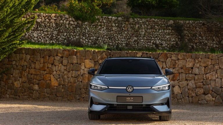 Volkswagen_ID7_Tourer-04-1.jpg