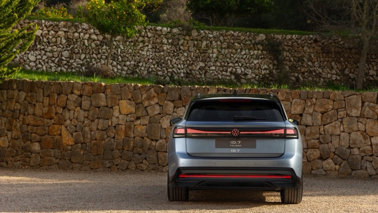 Volkswagen_ID7_Tourer-05-1.jpg