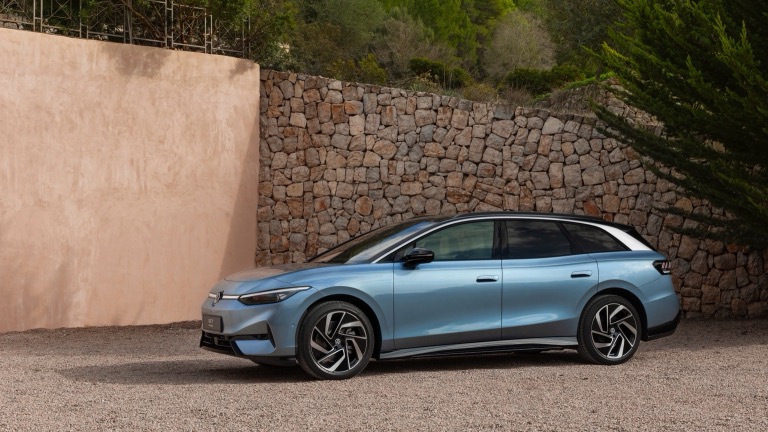 Volkswagen_ID7_Tourer-06.jpg
