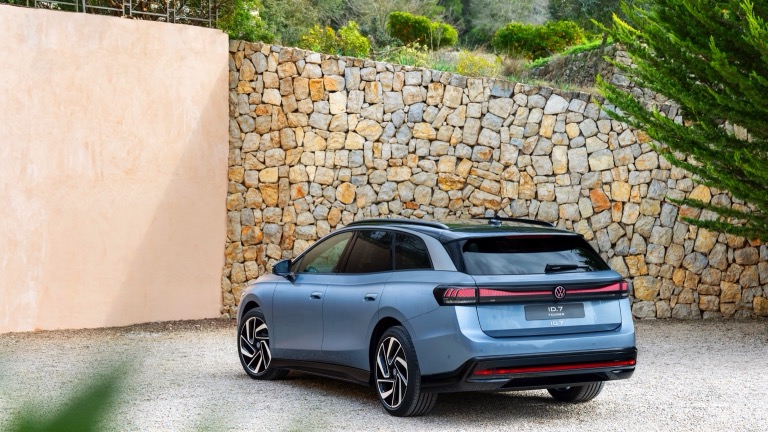 Volkswagen_ID7_Tourer-08-1.jpg
