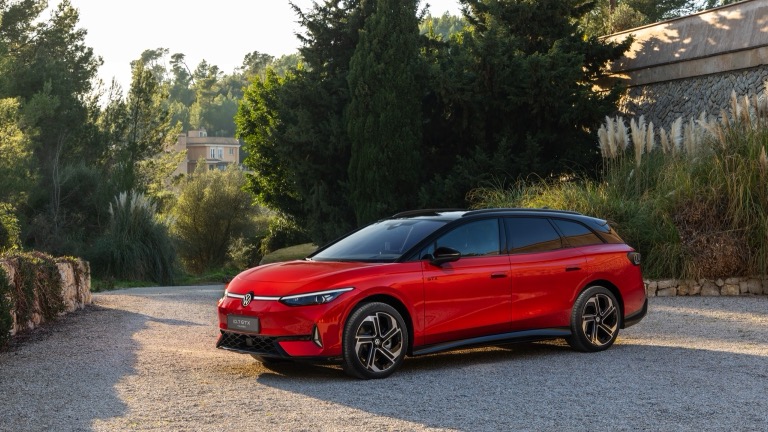 Volkswagen_ID7_Tourer_GTX-03.jpg